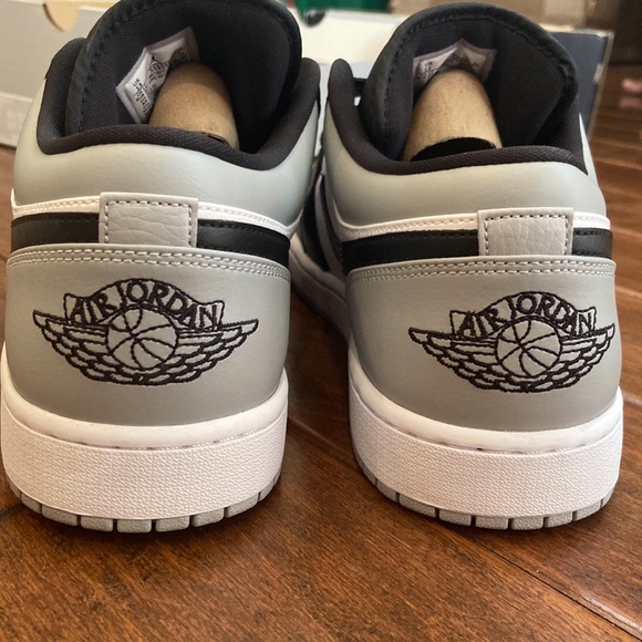 Air Jordan 1 Low 'Shadow Toe' - Picture 10 of 12